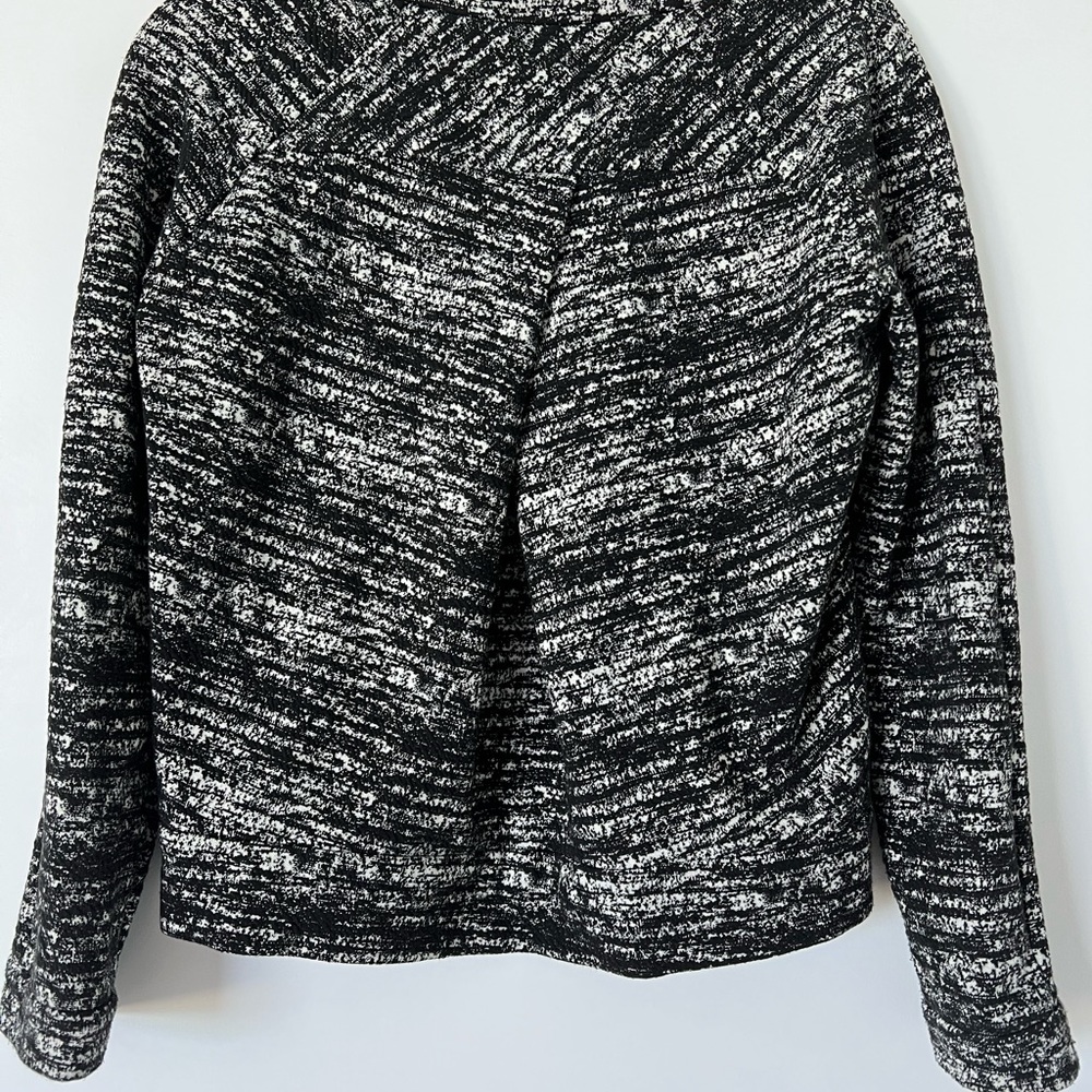 Banana republic black and white sweater/top.